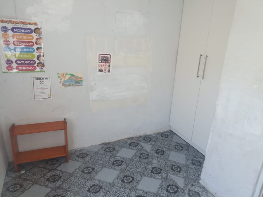 3 Bedroom Property for Sale in Kwanonqaba Western Cape